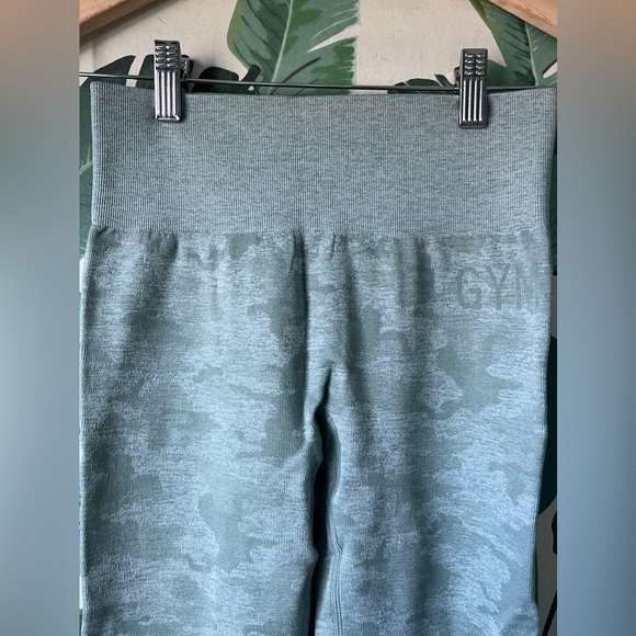 Gymshark Set Camo Seamless Leggings and Camo Adapt Bra sage green size S - Picture 6 of 16